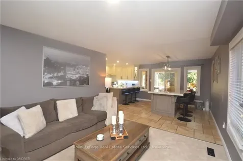 1 Lone Oak Avenue Brampton ON L6S 5V5