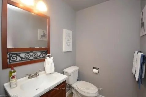 1 Lone Oak Avenue Brampton ON L6S 5V5