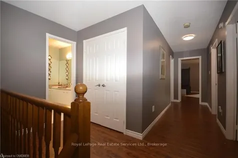 1 Lone Oak Avenue Brampton ON L6S 5V5