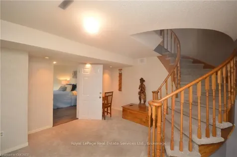 1 Lone Oak Avenue Brampton ON L6S 5V5