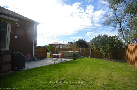 1 Lone Oak Avenue Brampton ON L6S 5V5