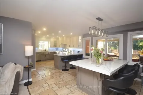 1 Lone Oak Avenue Brampton ON L6S 5V5