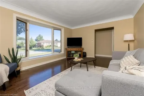 138 Elizabeth Drive Halton Hills ON L7J 1B7