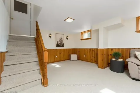 138 Elizabeth Drive Halton Hills ON L7J 1B7
