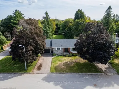 138 Elizabeth Drive Halton Hills ON L7J 1B7