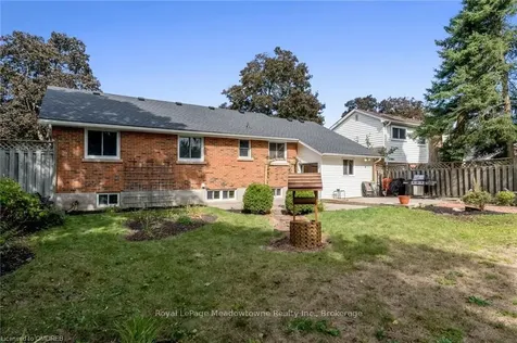 138 Elizabeth Drive Halton Hills ON L7J 1B7