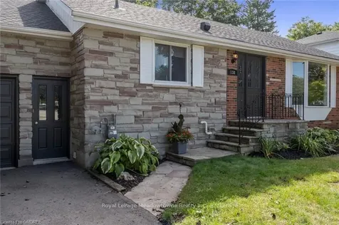 138 Elizabeth Drive Halton Hills ON L7J 1B7