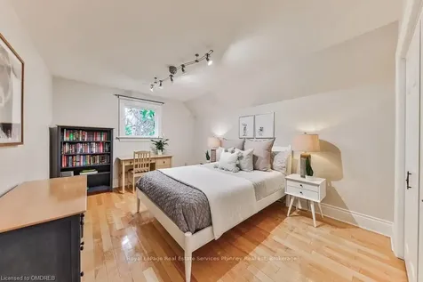 1440 Indian Grove Mississauga ON L5G 2S6