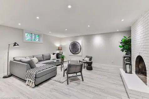 1440 Indian Grove Mississauga ON L5G 2S6