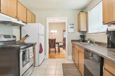 468 Anthony Drive Oakville ON L6J 2K5