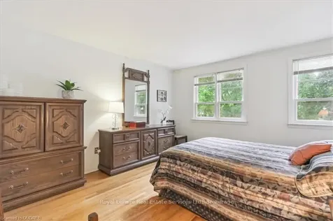 468 Anthony Drive Oakville ON L6J 2K5