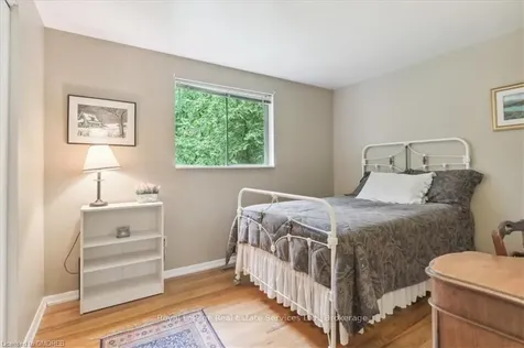 468 Anthony Drive Oakville ON L6J 2K5