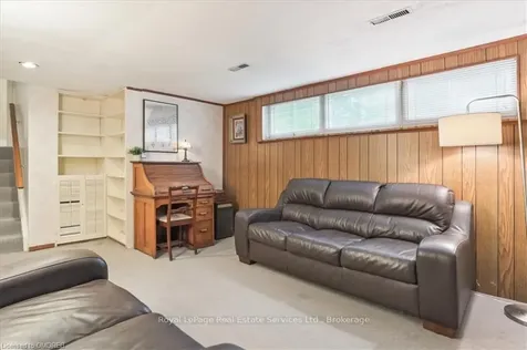 468 Anthony Drive Oakville ON L6J 2K5
