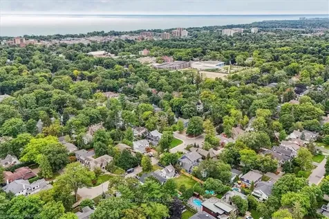 468 Anthony Drive Oakville ON L6J 2K5