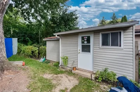 2137 Mount Forest Drive Burlington ON L7P 1H6