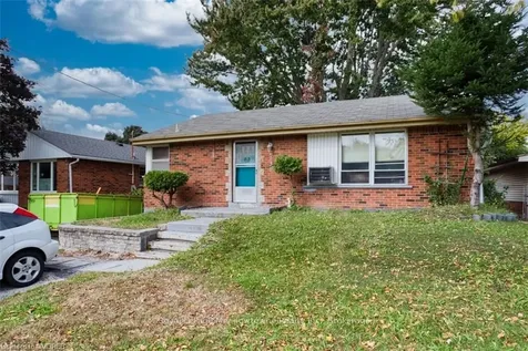 2137 Mount Forest Drive Burlington ON L7P 1H6