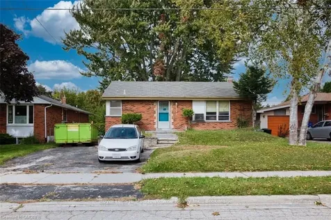 2137 Mount Forest Drive Burlington ON L7P 1H6