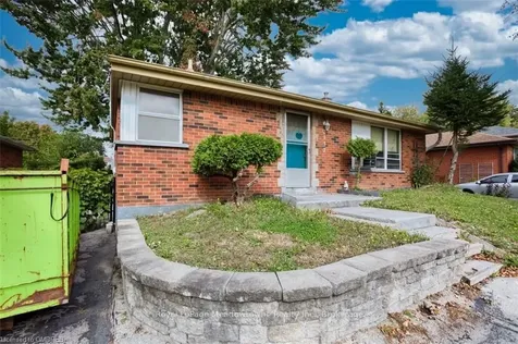 2137 Mount Forest Drive Burlington ON L7P 1H6