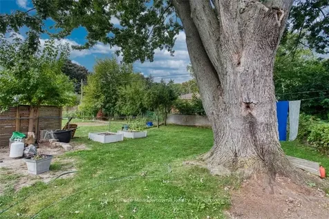 2137 Mount Forest Drive Burlington ON L7P 1H6