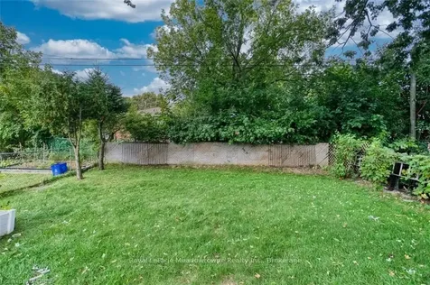 2137 Mount Forest Drive Burlington ON L7P 1H6