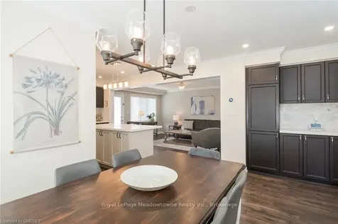 536 Laking Terrace Milton ON L9T 9J3