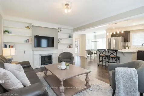 536 Laking Terrace Milton ON L9T 9J3