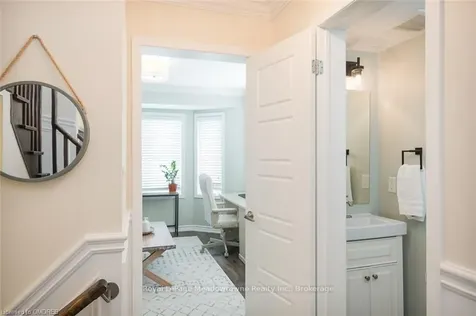 536 Laking Terrace Milton ON L9T 9J3