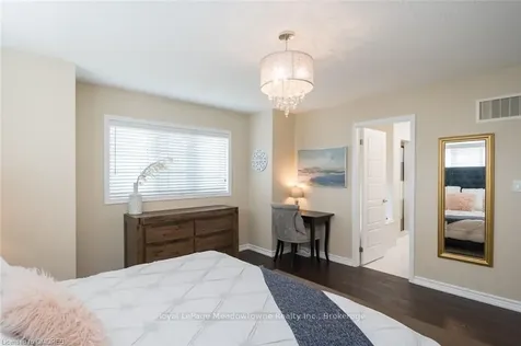 536 Laking Terrace Milton ON L9T 9J3