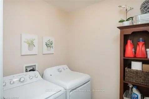 536 Laking Terrace Milton ON L9T 9J3