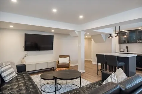 536 Laking Terrace Milton ON L9T 9J3