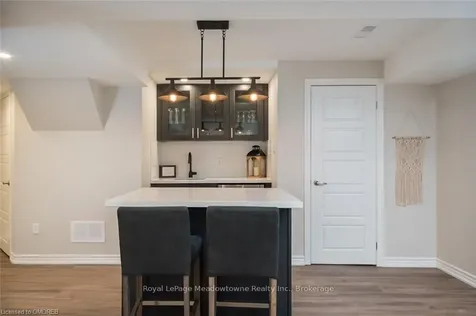 536 Laking Terrace Milton ON L9T 9J3