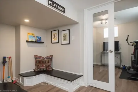 536 Laking Terrace Milton ON L9T 9J3