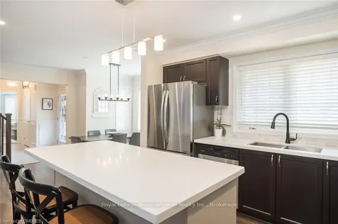 536 Laking Terrace Milton ON L9T 9J3