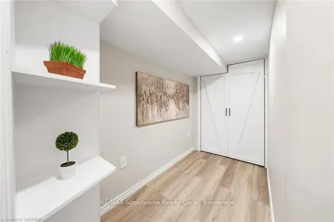 1121 Haig Boulevard Mississauga ON L5E 2M6