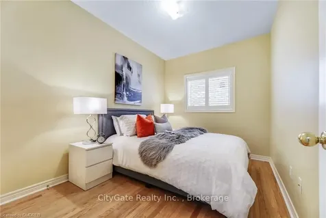 1057 Woodward Avenue Milton ON L9T 5Y2
