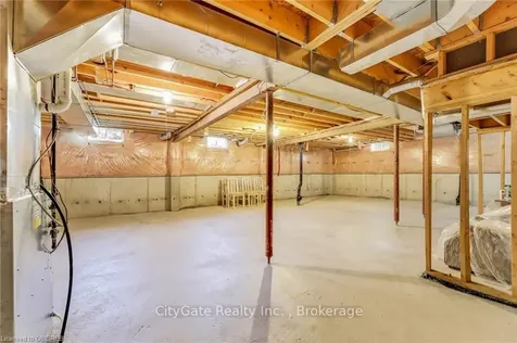 1057 Woodward Avenue Milton ON L9T 5Y2