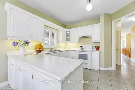 1057 Woodward Avenue Milton ON L9T 5Y2