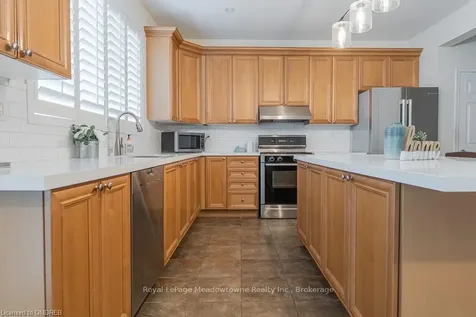 725 Switzer Crescent Milton ON L9T 0H3