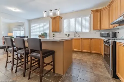 725 Switzer Crescent Milton ON L9T 0H3