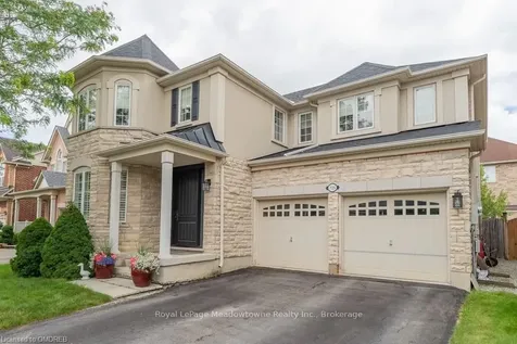 725 Switzer Crescent Milton ON L9T 0H3