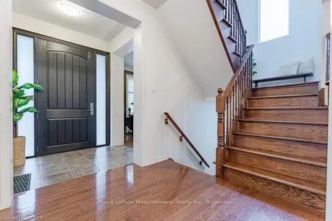 725 Switzer Crescent Milton ON L9T 0H3
