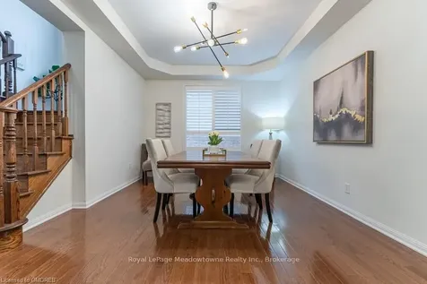 725 Switzer Crescent Milton ON L9T 0H3