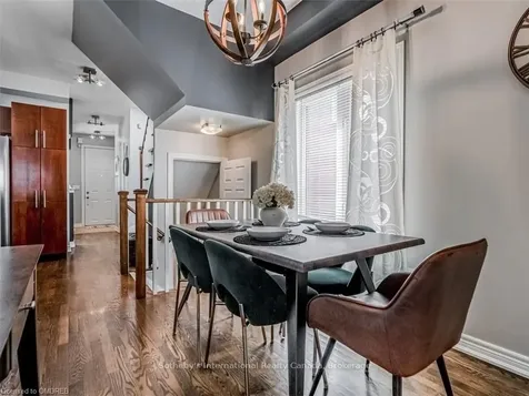 3397 Eglinton Avenue W Mississauga ON L5M 7W9
