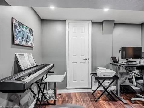 3397 Eglinton Avenue W Mississauga ON L5M 7W9