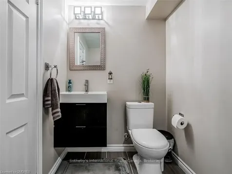 3397 Eglinton Avenue W Mississauga ON L5M 7W9