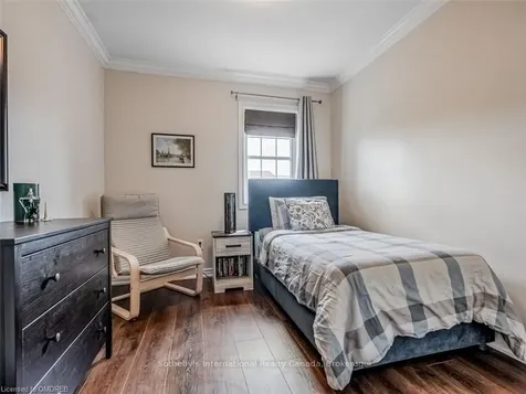 3397 Eglinton Avenue W Mississauga ON L5M 7W9