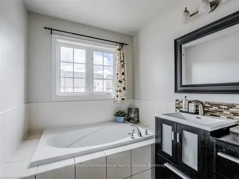 3397 Eglinton Avenue W Mississauga ON L5M 7W9