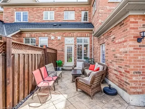 3397 Eglinton Avenue W Mississauga ON L5M 7W9