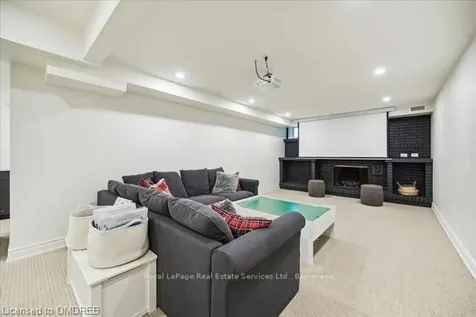 116 Whittington Place Oakville ON L6K 3V9