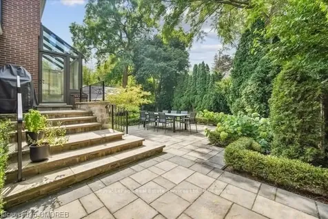 116 Whittington Place Oakville ON L6K 3V9